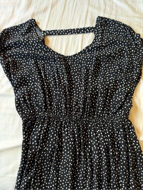 Women’s Black Polka Dot Elastic Waist Dress